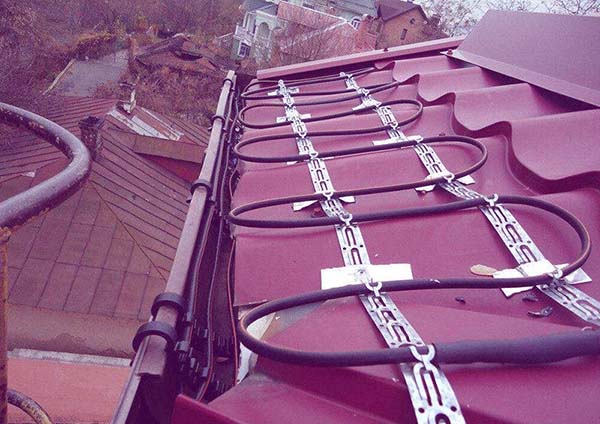 屋頂融雪系統(tǒng) 屋頂融雪系統(tǒng)